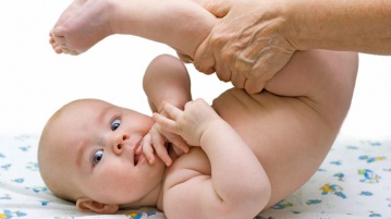 Babymassage – Wohlbefinden für Eltern und Kind